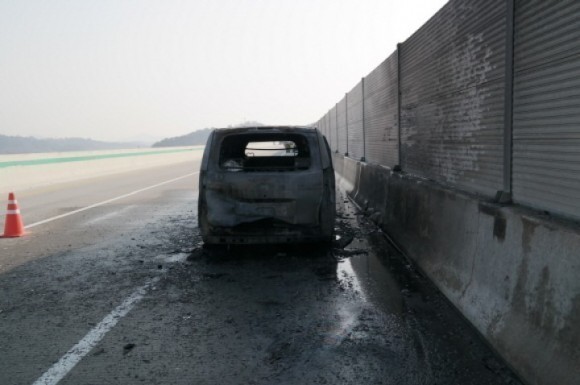 차량용소화기 갖고 있나요 '승합차 화재 빈발... 내 차에는...'