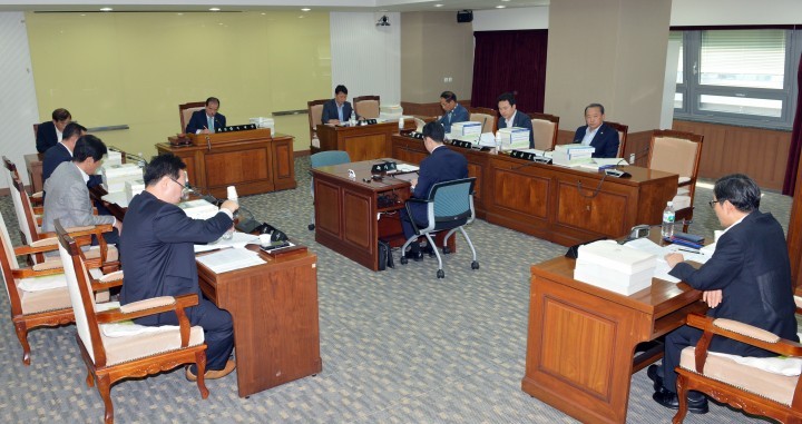 충남도의회 행자위, 불용액 과다 발생, 예비비 지출 승인 부적절 질타