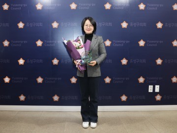 한형신 유성구의회 의원, 구룡동 주민들로부터 감사패 수상