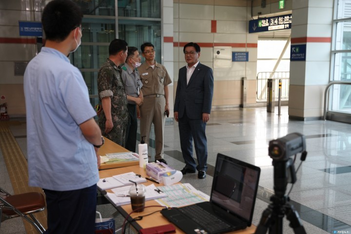  메르스 확산  최홍묵 계룡시장, 꼼짝마!