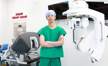 충남대학교병원 비뇨의학과 이재근 교수, 단일공 로봇 수술기를 이용한 공여 신장 절제술 성공
