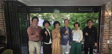 “지구를 떠나거라” 김병조, 청주 수암골서 ‘명심보감’ 지혜 설파한다