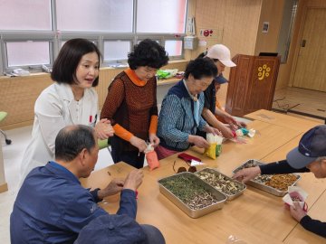 대전 중구, 한약재 향낭으로 치매 어르신 인지 자극