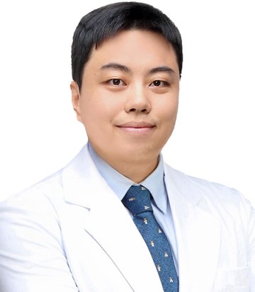 [건강칼럼] 어깨가 안 올라간다면? 오십견과 회전근개 손상의 차이