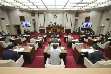 구미시의회 시정 주요업무 보고 청취 및 조례안 등 처리