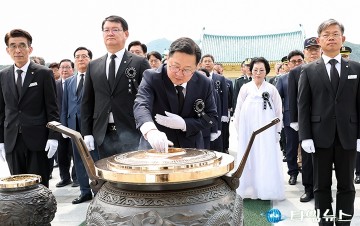 이장우 대전시장 “자유·번영은 선열들의 피로 이뤄진 결실…일류 보훈도시로 보답할 것