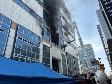 고양 스포츠센터 건물서 불…122명 대피 소동