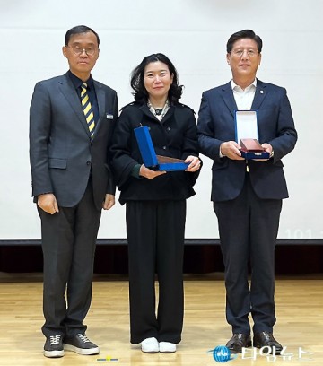 이희환 유성구의회 의원, 6년간의 헌신적인 활동 인정... 중일고등학교 감사패 수상