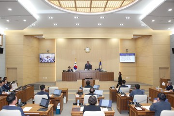 제266회 예천군의회 임시회 폐회