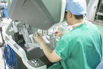 건양대병원 성낙송 교수, 중부권 최초 다빈치SP 직장암 수술 성공