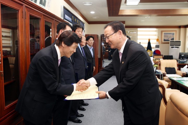 김천시의회, 2014 회계연도 결산검사위원 위촉