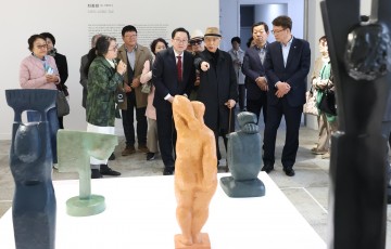 대전시, 최종태 작품 200점 기증…전시관 개관