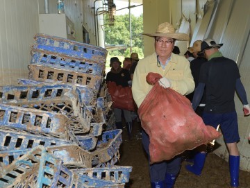 충남도의회, 천안지역 찾아 수해 복구 작업 힘 보태