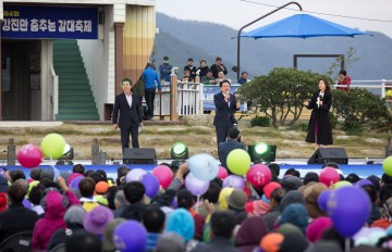 강진군, ‘강진만 갈대축제’ 9만명 먹거리, 볼거리 풍성 호평속 막내려
