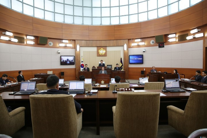 제196회 봉화군의회 임시회 폐회