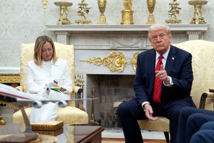 트럼프 "中과 관세문제 대화 중…향후 3~4주내 협상 타결 기대"