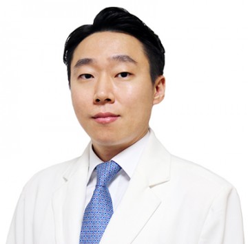[건강칼럼] 당신의 두통, 잘못된 자세에 있다?