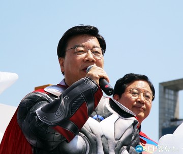 권선택 대전시장, 맘껏 노세요!