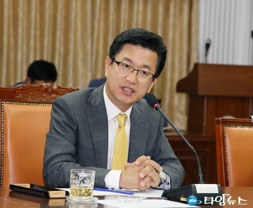 허태정 유성구청장, 간부 공무원은 트렌드를 읽어라!
