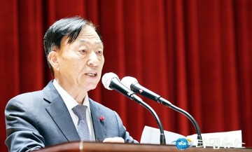 ‘교육발전특구’ 설명회에서 인사말 하는 설동호 대전시교육감