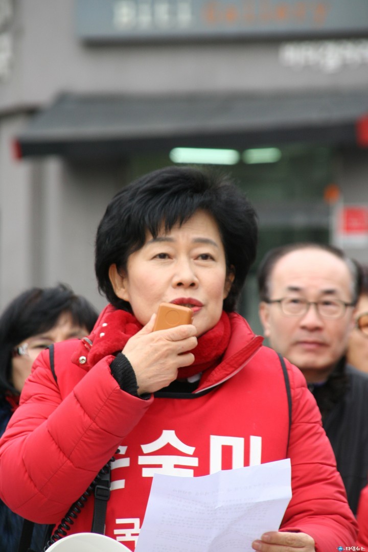 새누리당 부천원미을 손숙미 당협위원장 삭발 투쟁 강행!