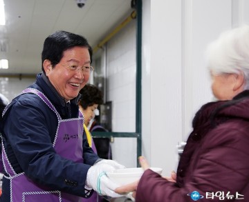 장종태 서구청장, 내년에도 건강하세요!