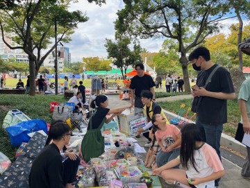 중고물품 판매  ‘여수 벼룩시장’ 성황리 마무리 