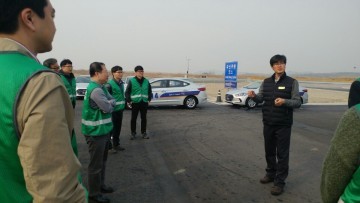 교통안전체험 교육으로 실제 도로와 흡사한 상황에서 직접 주행해봄으로써 잘못된 운전습관 교정