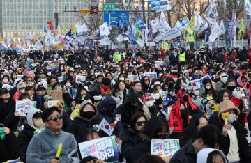 여당 "이재명, 개딸에 광화문 동원령…지지율 하락에 마음 급한가"