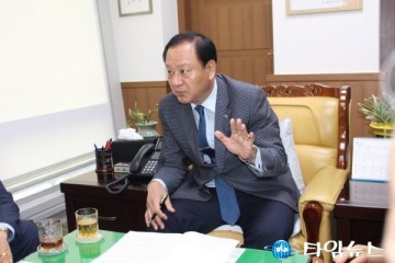 유동균 마포구청장, “행정은 법과 양심에 따라, 따뜻한 가슴이 있어야” 