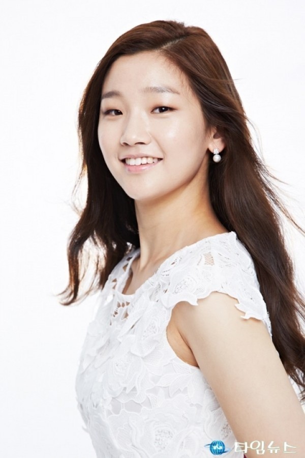 신예 박소담, 핫 라이징 스타입증! 영화 <검은 사제들> 합류!