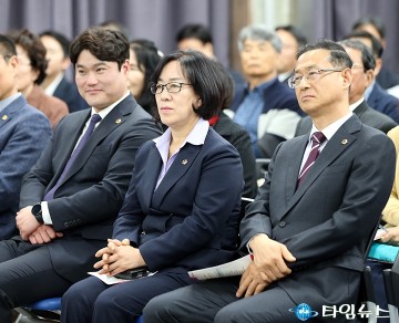 ‘이장우 대전시장과의 만남’에 참석한 김선광·박주화·민경배 대전시의원