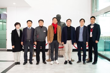 김장호 구미시장, LG이노텍 방문 정철동 대표이사 접견, 투자 경과 확인 및 현안 논의