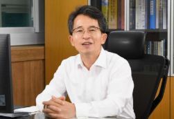 ‘행정 전문가’ 유정근 전 영주부시장, 국민의힘 입당... 영주시장 출마 공식화