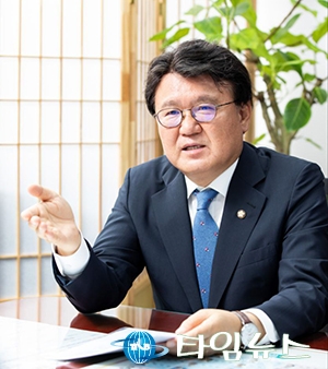 황운하 의원, 공직선거법 위반 혐의 1심 ‘징역 3년’