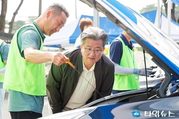 “안전한 귀성길 되세요” 정용래 유성구청장, 차량점검 현장 챙겨