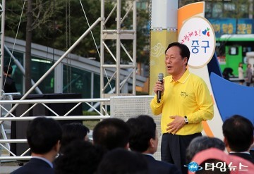 하재붕 중구의회 의장, 칼국수 많이 먹으면 장수합니다!