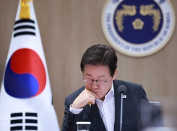 李대통령, 휴가지서 외교전략 몰두…美 '안보 청구서' 대응 모색