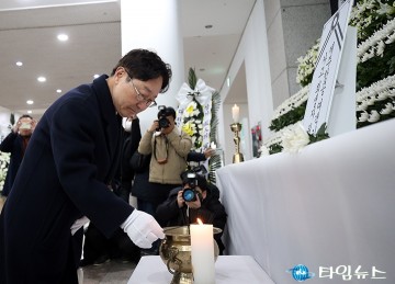 제주항공 참사 합동분향소 조문하는 박범계 국회의원