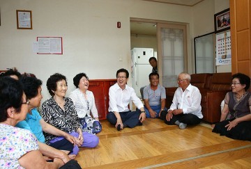 허태정 유성구청장, 무더위 쉼터 방문