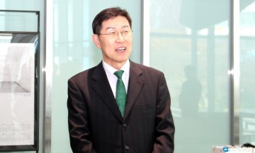 인사말하는 이강현 ACC 전당장