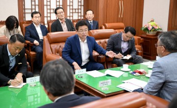 이철우 도지사, 포항공항 찾아 자방공항 활성화 논의