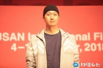 [포토] 부산국제영화제 '군산:거위를 노래하다' 박해일 우수에 찬 눈빛