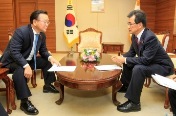 이시종 충북지사 정부예산 추가확보 행정안전부와 국회 방문