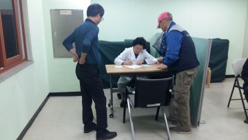 성남중원구보건소 의료진 매달 첫째 주 화요일 저녁 배식 시간대에 진료 봉사