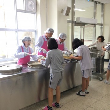 대전시의회 교육위원회, 대전대청중학교·신탄진고 급식실 현장방문