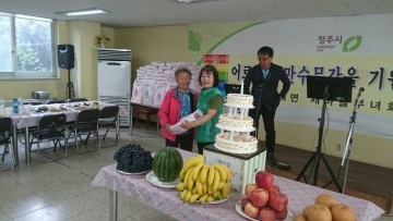 남이면 새마을부녀회 지역 어르신 초청 독거노인 생신상 차리기행사