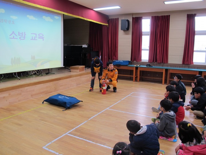 “용솟음 치는 부계초 소방안전 의지!”