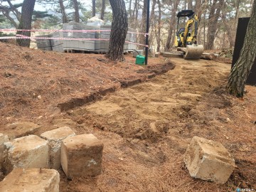 한국사 최초 여왕 ‘선덕여왕’ 만나기 편해진다...경주시, 선덕여왕릉 탐방로 확 바꿔