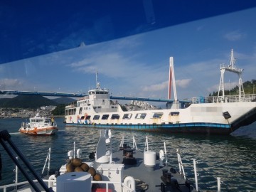 여수-소리도 가던 200톤급 여객선 조타기 고장 해경안전호송